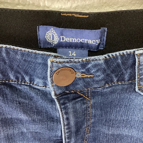 Democracy "Ab"solution Cuffed Indigo Ankle jeans - Picture 3 of 16